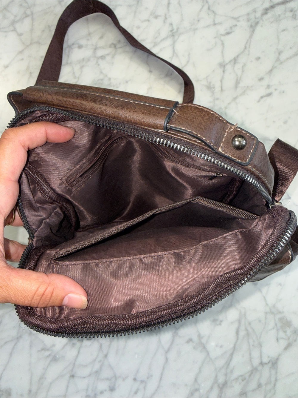 Weixier Leather Crossbody Messenger Bag Unisex Brown - Picture 4 of 11